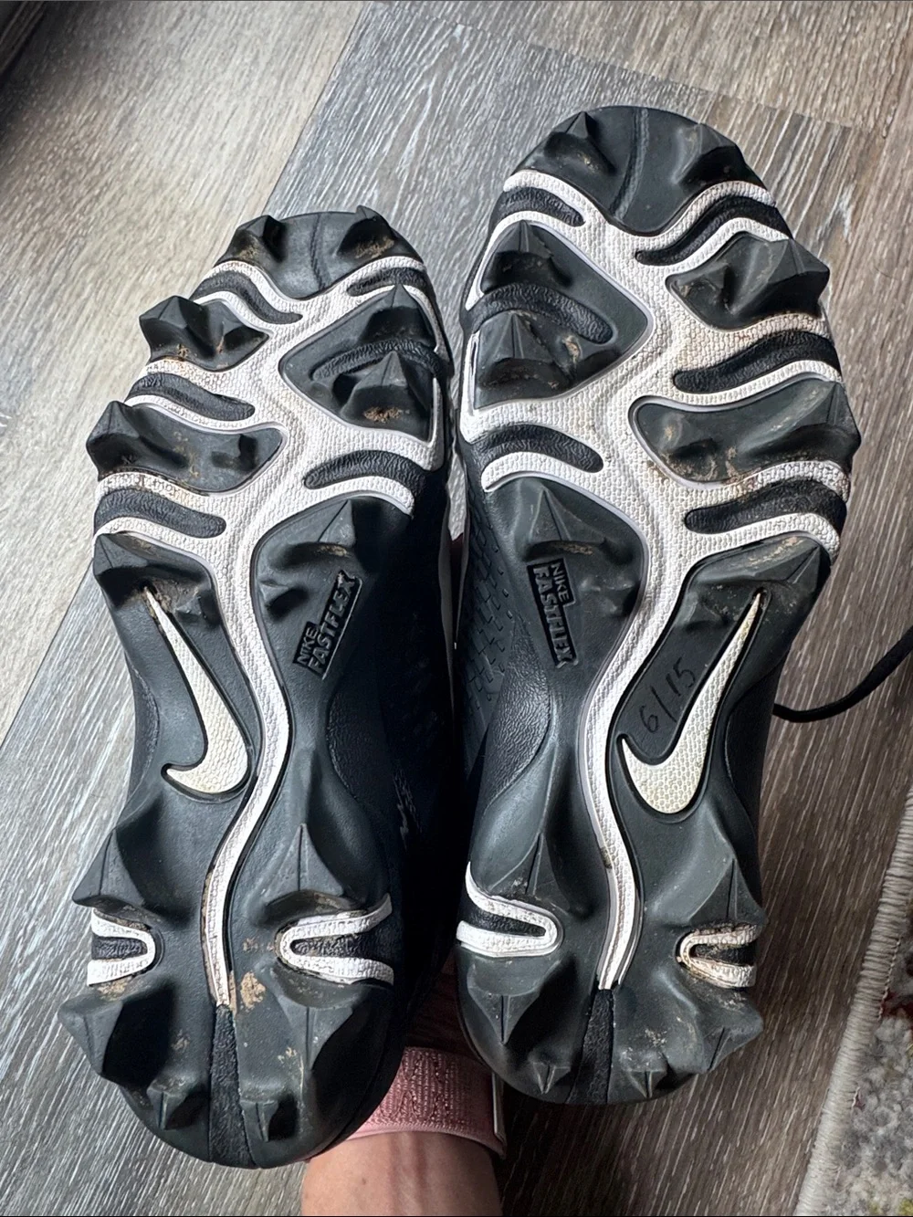 Nike Alpha Menace Fastflex Black/White Football Cleats Boys 2.5YW EUC!